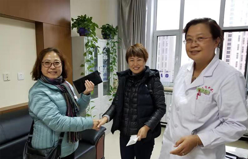 在医院捡到4000元钱后，她是这样做的……