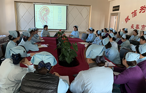 勤练技术，红桃视频
护理部尽展中医护理魅力