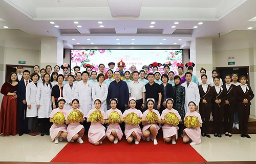 “健康·关爱·呵护” | 红桃视频
举行“5·12”国际护士节文艺汇演暨表彰大会