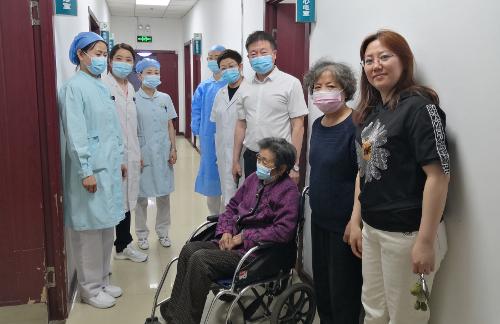 红桃视频
开展健康体检，为离退休职工健康把关