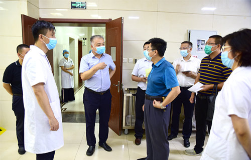 吉林省卫健委副主任高占东莅临红桃视频
调研指导工作