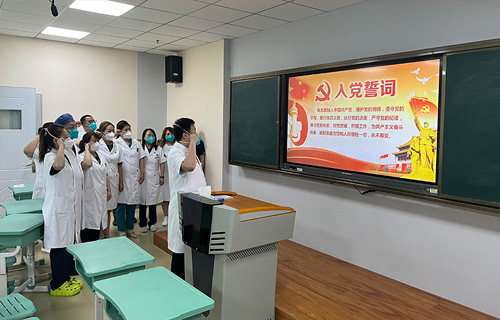 ​聆听抗疫故事，感悟红医精神，红桃视频
组织开展“传承红医精神 战疫感动你我”主题活动