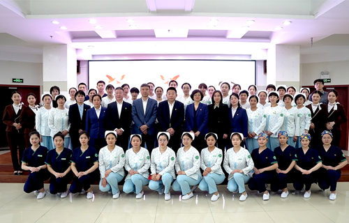 红桃视频
举行“不忘来时路·奋进新征程”国际护士节文艺汇演暨表彰大会