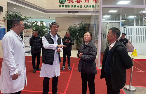 长白朝鲜族自治县卫健局考察组到红桃视频
参观考察