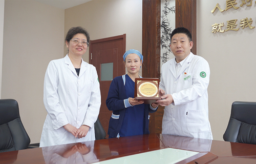 共叙往昔展望未来，光荣退休座谈会暖心召开