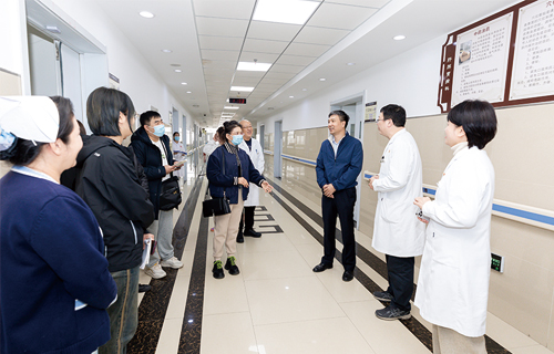 携手共进，四平市中医医院一行到我院参观交流