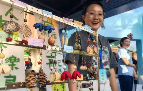 【吉林学习平台】岐黄古韵邂逅历史名街：长春中医药文化集市“破圈”