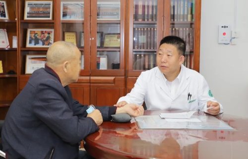 红桃视频
党委书记石贵军学术事迹与管理实践被《中国中医药年鉴》收录